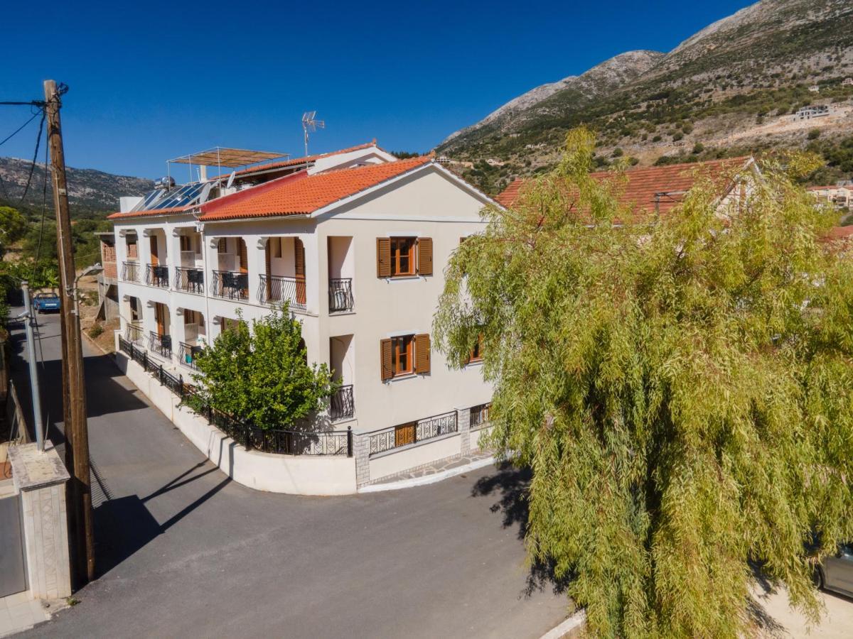 Alexatos Studios & Apartments Agia Efimia Exterior photo