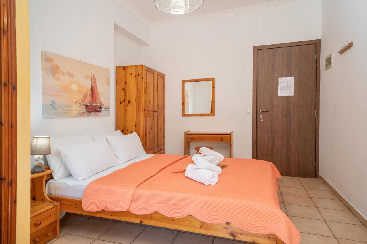 Alexatos Studios & Apartments Agia Efimia Exterior photo