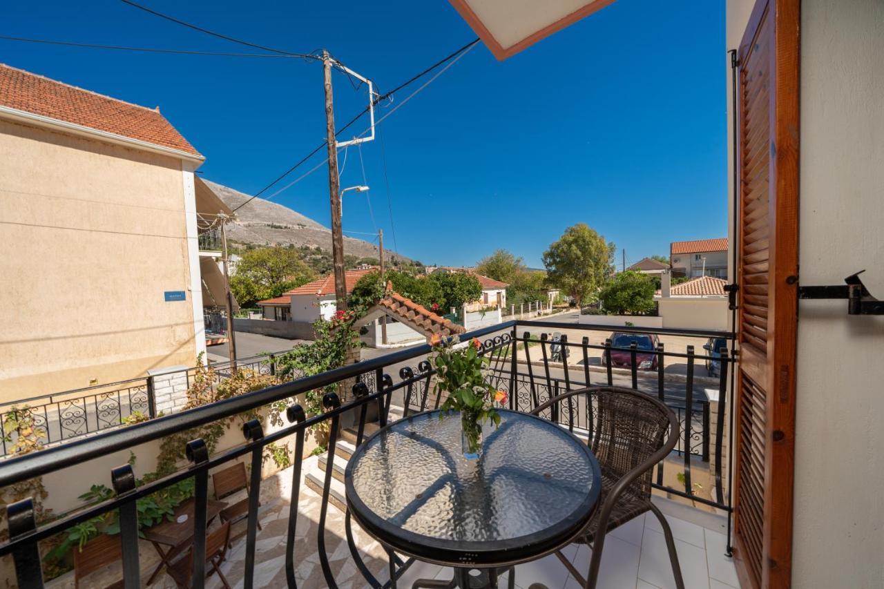 Alexatos Studios & Apartments Agia Efimia Exterior photo